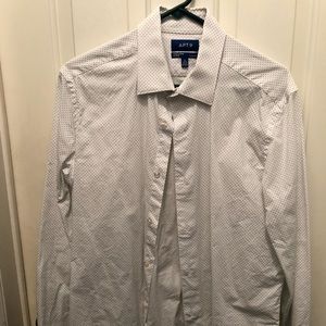 Apt 9 button down